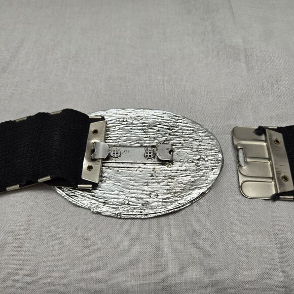 1980's Silver Toned Fish Scale Stretchy Belt - Picture 4 of 11